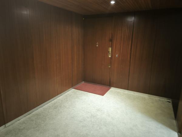 À Orange(84100) CENTRE au CALME T4 STANDING 113 m 2 avec 3 chambres résidence sécurisée+ GARAGE 18m2 /CAVE