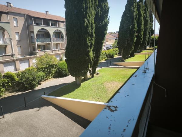 À Orange(84100) CENTRE au CALME T4 STANDING 113 m 2 avec 3 chambres résidence sécurisée+ GARAGE 18m2 /CAVE