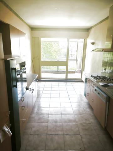 À Orange(84100) CENTRE au CALME T4 STANDING 113 m 2 avec 3 chambres résidence sécurisée+ GARAGE 18m2 /CAVE