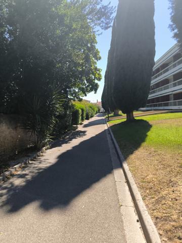 À Orange(84100) CENTRE au CALME T4 STANDING 113 m 2 avec 3 chambres résidence sécurisée+ GARAGE 18m2 /CAVE