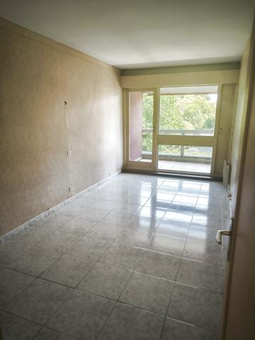 À Orange(84100) CENTRE au CALME T4 STANDING 113 m 2 avec 3 chambres résidence sécurisée+ GARAGE 18m2 /CAVE