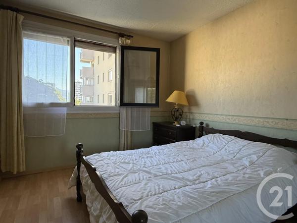 Appartement T3 à vendre  3 pièces - 53,43 m 2   ECHIROLLES  - 38