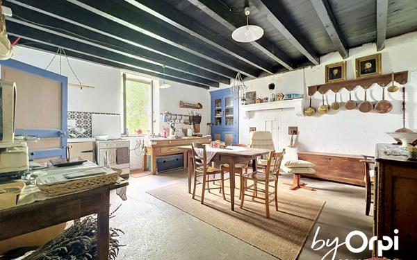 Maison à vendre    3 pièces • 127,23 m2 Espinasse