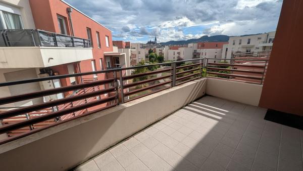 T1 avec terrasse et garage - Proche des Carmes