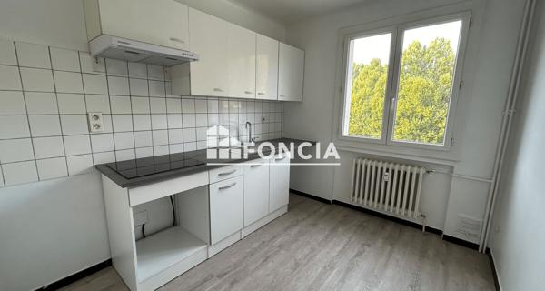 Location Appartement 2 pièces 41.87 m² - Rodez 12000