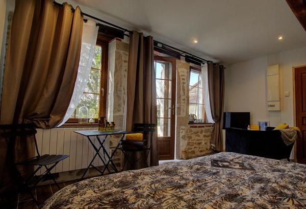 Dpt Ain (01), à vendre proche de MONTREVEL EN BRESSE moulin P28