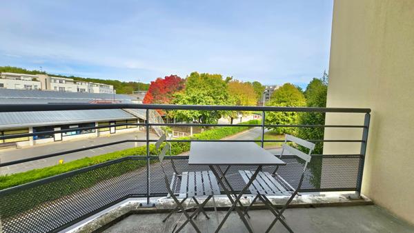 APPARTEMENT 2 PIÈCES 41,5 M² - ÉVRY-COURCOURONNES, AVEC BALCON ET PISCINE