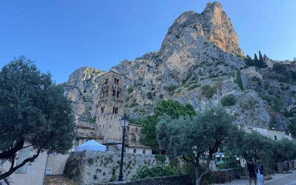 Maison à vendre    5 pièces •  Moustiers-Sainte-Marie