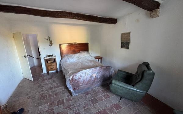 Maison à vendre    5 pièces •  Moustiers-Sainte-Marie