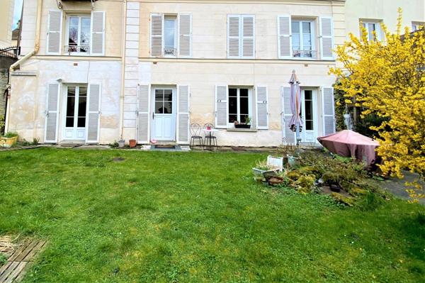 Loges-en-Josas (78350) appartement 3 pièces en duplex avec jardin limite Jouis en Josas/ Les Loges en Josas