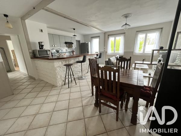 Location studio 78 m² Trappes