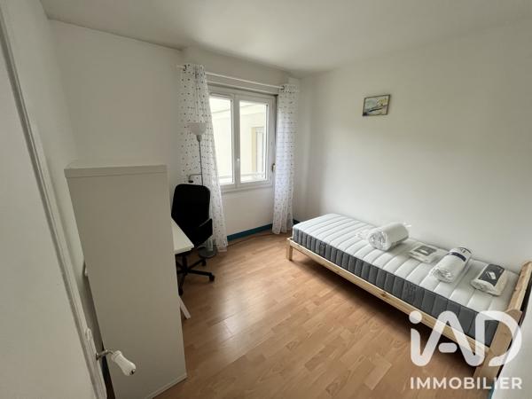 Location studio 78 m² Trappes