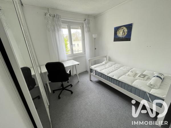 Location studio 78 m² Trappes