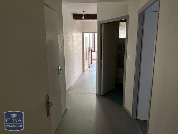 Appartement à louer 2 pièces 60.5m²