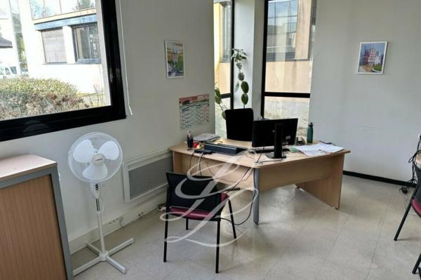 Vente - BUREAUX 92 m 2
