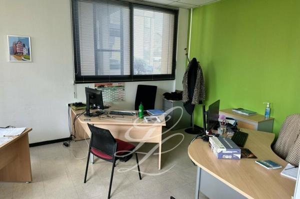 Vente - BUREAUX 92 m 2