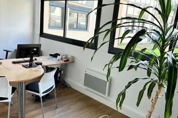 Vente - BUREAUX 92 m 2