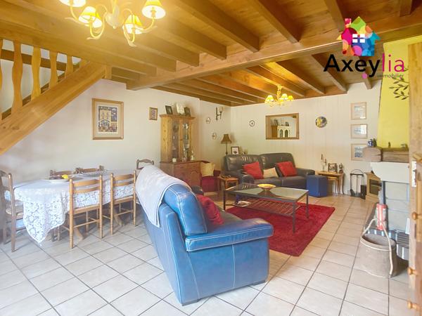 La Tuilière (42830) A VENDRE - LA TUILIERE - MAISON DE CAMPAGNE AVEC GRAND TERRAIN ET GRANGE