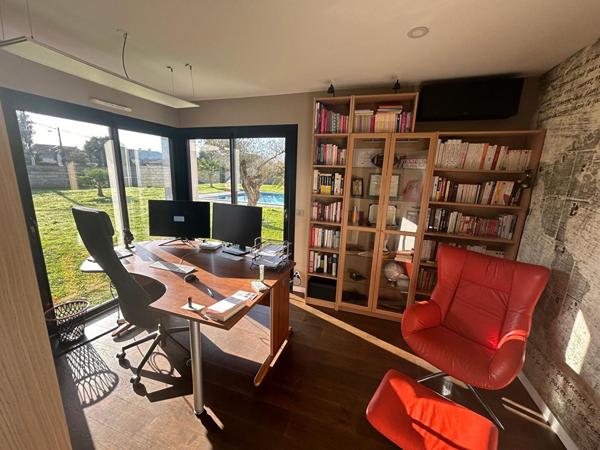 Maison 5 chambres ,piscine et garage