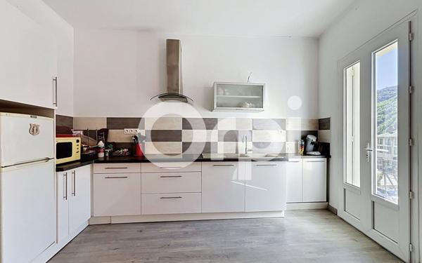 Maison à vendre    5 pièces •  Olette