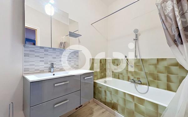 Maison à vendre    5 pièces •  Olette