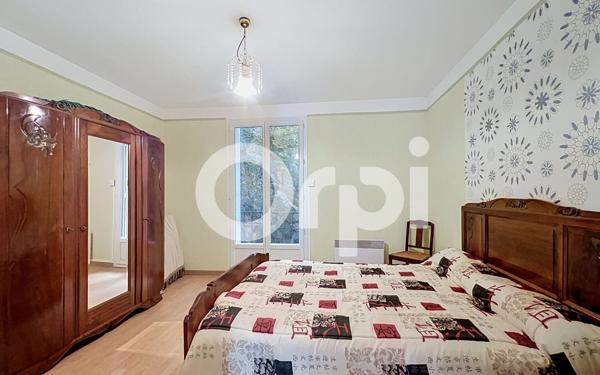 Maison à vendre    5 pièces •  Olette