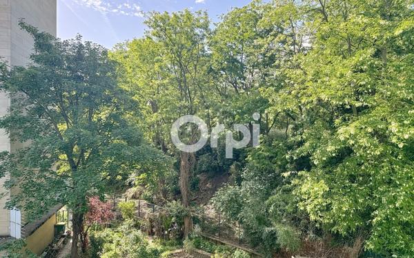 Appartement à vendre    3 pièces • 73,70 m2 Paris 15