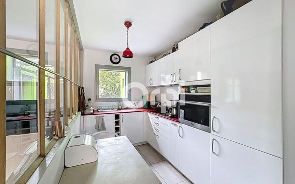 Appartement à vendre    3 pièces • 73,70 m2 Paris 15