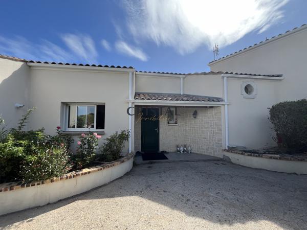 MAISON AVEC PISCINE INTÉRIEURE Royan (17200)