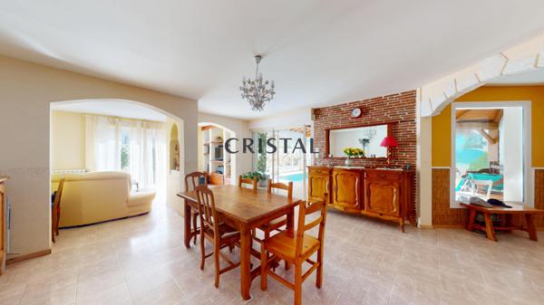 MAISON AVEC PISCINE INTÉRIEURE Royan (17200)