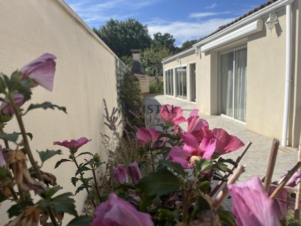 MAISON AVEC PISCINE INTÉRIEURE Royan (17200)