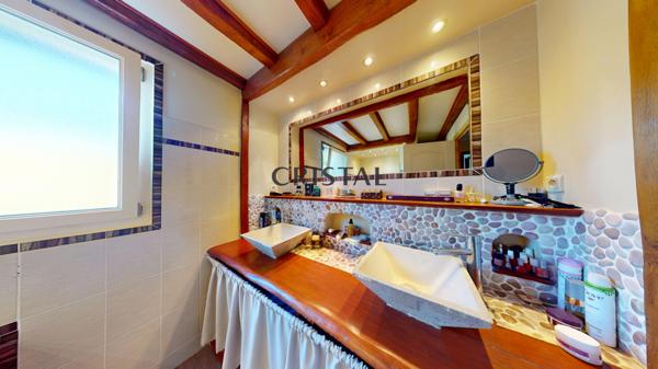 MAISON AVEC PISCINE INTÉRIEURE Royan (17200)