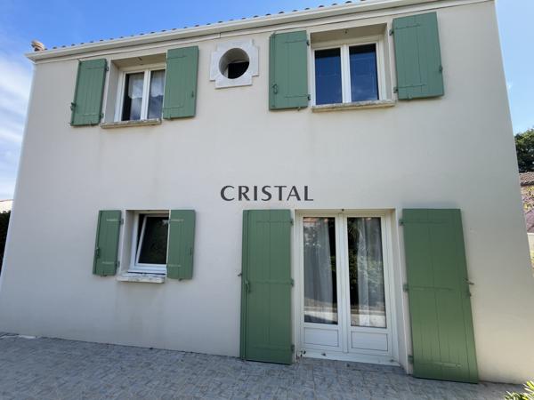 MAISON AVEC PISCINE INTÉRIEURE Royan (17200)