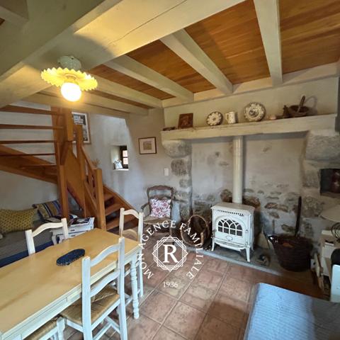 Maison 5 pièce(s) 2 chambre(s) 146 m²