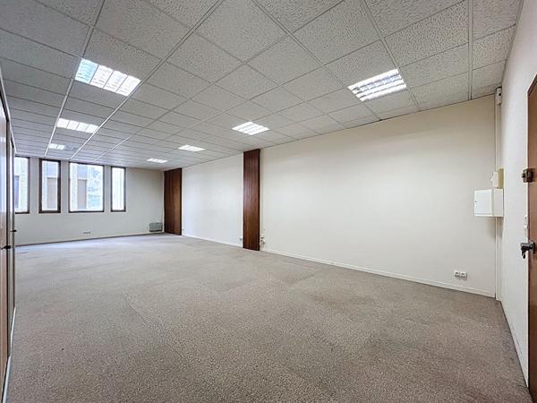 Bureaux Angers 54 m² Square Lafayette