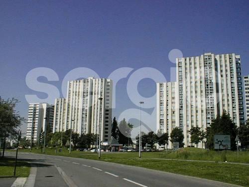 Location 1 Pieces 32 59370 Mons En Baroeul 15 0554 01 0085