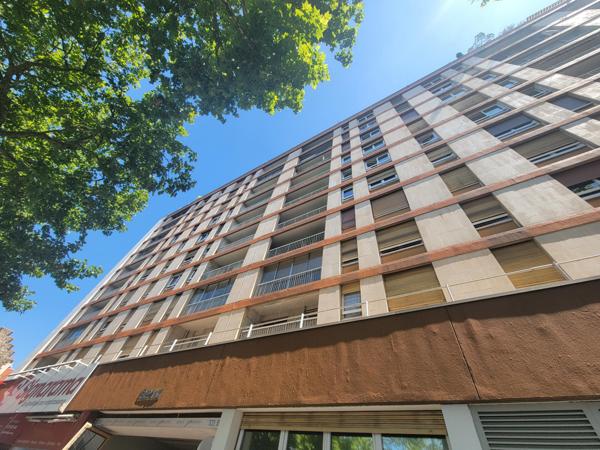 Studio refait à neuf avec une vue panoramique