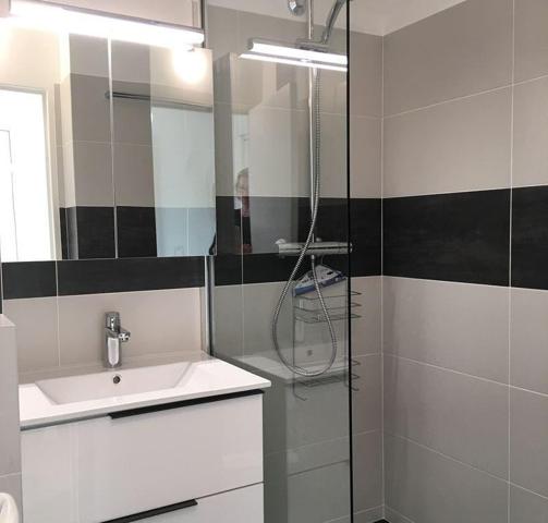 Studio refait à neuf avec une vue panoramique