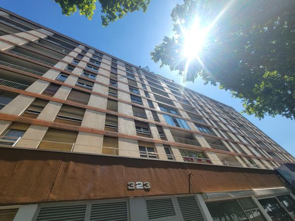 Studio refait à neuf avec une vue panoramique