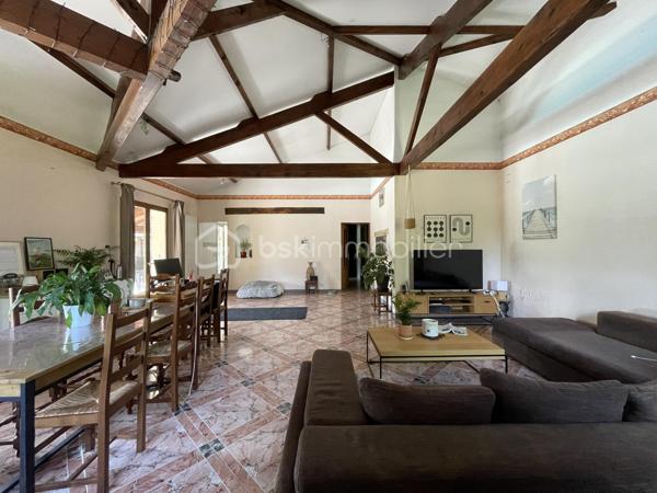 Maison traditionnelle de 270 m²