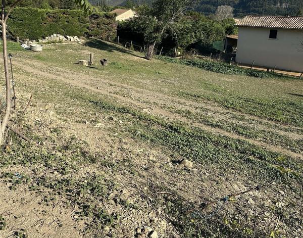 Magnifique terrain plat d'environ 1000m²