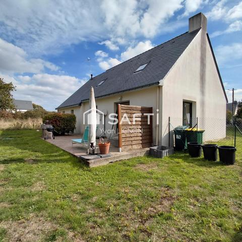 Maison familiale de 2003 avec 4 chambres, garage et jardin