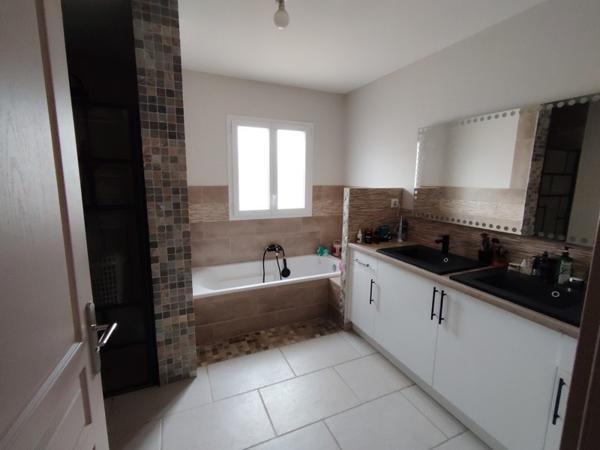 Maison à vendre 262 400 € Goudourville 4 p 120 m² DPE A