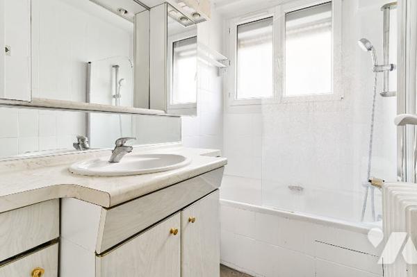 Au pied du métro Saint-Mandé, charmant 2/3 pièces