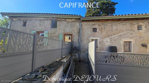Ardèche - Vallée de l’Eyrieux à St Fortunat - Charmante maison de village - Garage - Bels espaces extérieurs.