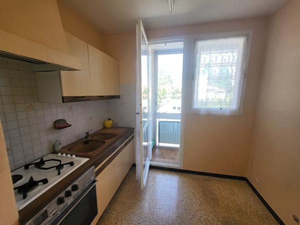Appartement T3 56m²  + Garage - PEYRUIS