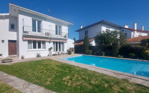 Maison à vendre    7 pièces •  Bayonne