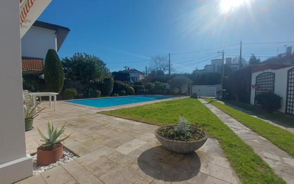 Maison à vendre    7 pièces •  Bayonne