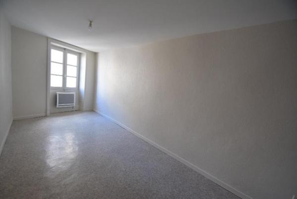 Appartement 2 pièces de 27 m² à Aubenas