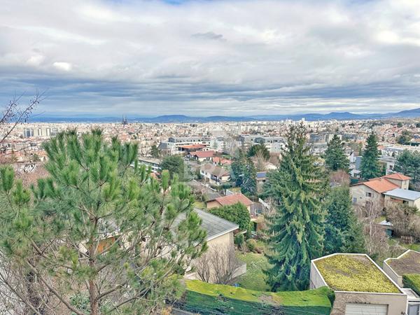 Chamalières - Emplacement exceptionnel sur les hauteurs - Vue panoramique sur Clermont-Ferrand